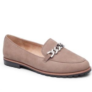 Kelly & Katie Bexley Loafer Sz 8 NWOT Taupe